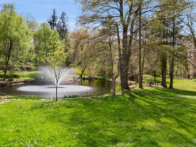 95 Croton Lake Road, Katonah, NY 10536