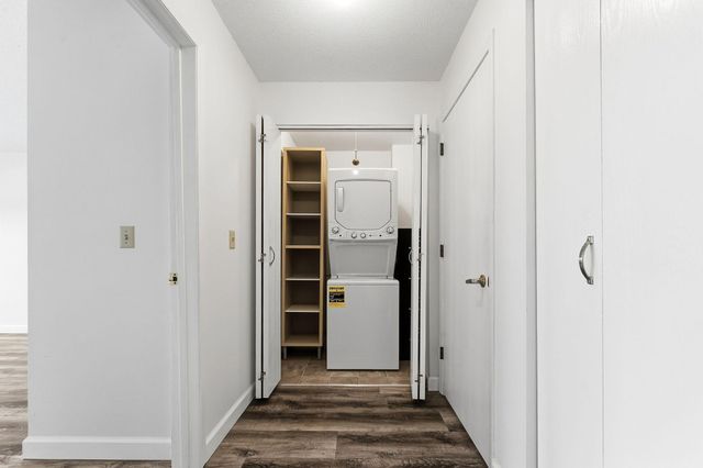 720 3rd Avenue NE 319, Minneapolis, MN 55413