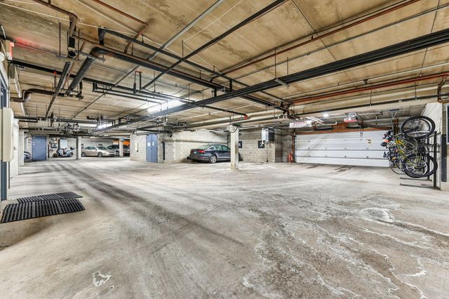 720 3rd Avenue NE 319, Minneapolis, MN 55413