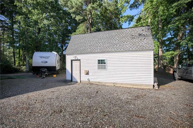 2795 George Wash Memorial HWY, Hayes, VA 23072