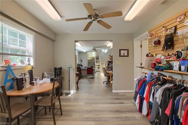 2795 George Wash Memorial HWY, Hayes, VA 23072