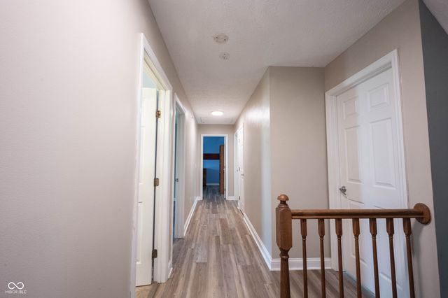 8677 Buffett Parkway, Fishers, IN 46038
