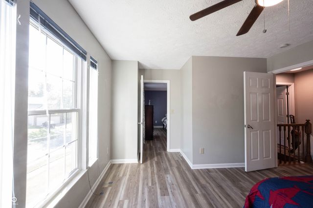 8677 Buffett Parkway, Fishers, IN 46038