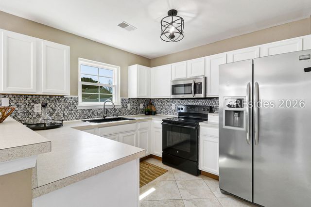 229 University Pkwy, Bluffton, SC 29909