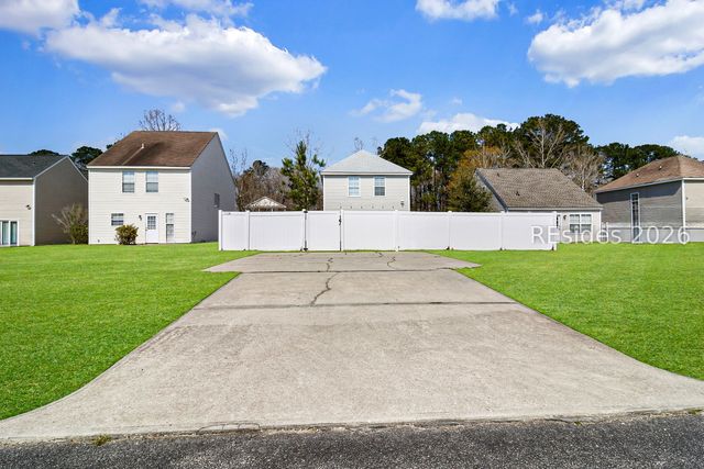 229 University Pkwy, Bluffton, SC 29909