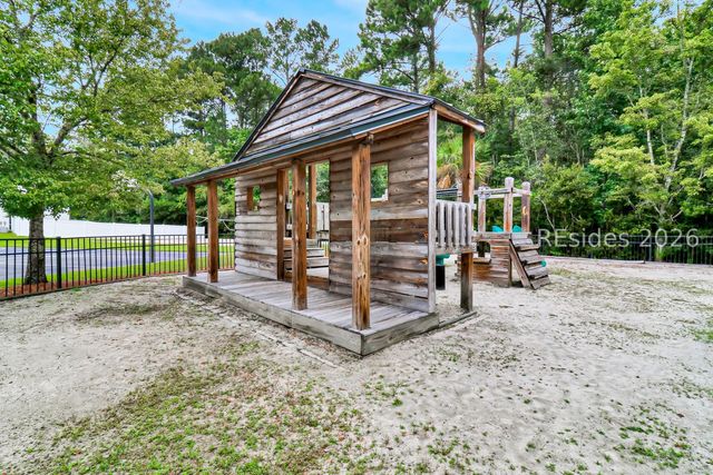 229 University Pkwy, Bluffton, SC 29909