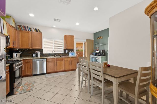 6808 Nickel Mine Avenue, Las Vegas, NV 89122