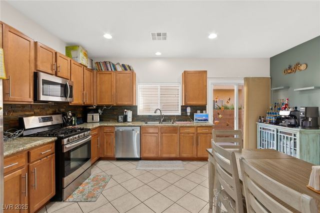 6808 Nickel Mine Avenue, Las Vegas, NV 89122