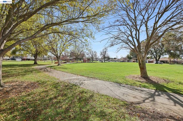 731 Del Norte Dr, Livermore, CA 94551