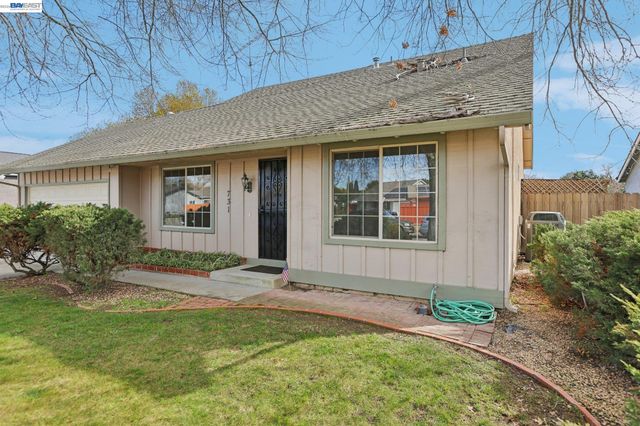 731 Del Norte Dr, Livermore, CA 94551