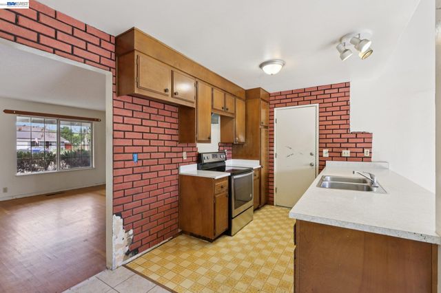 731 Del Norte Dr, Livermore, CA 94551