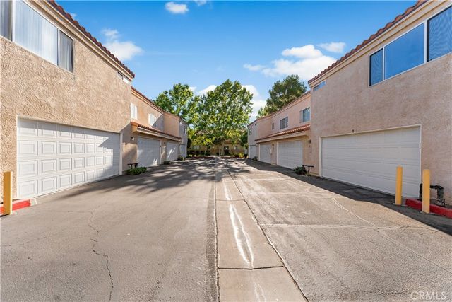43465 30th W, Lancaster, CA 93536