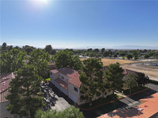 43465 30th W, Lancaster, CA 93536