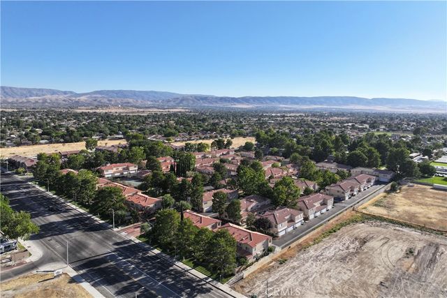 43465 30th W, Lancaster, CA 93536