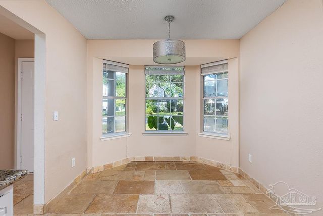 6152 Chablis Ln, Pensacola, FL 32504