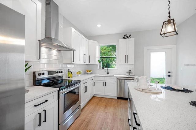 1516 59TH STREET N, St Petersburg, FL 33710