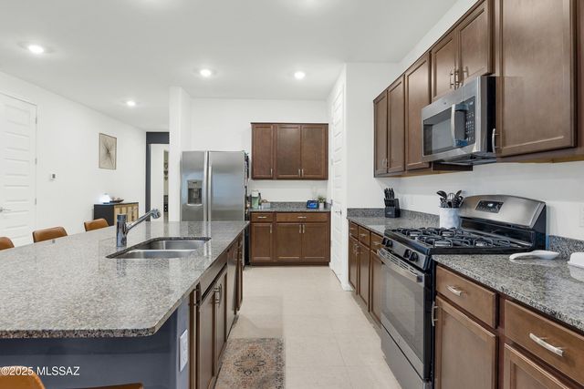 17436 S Nicholas Falls Drive, Vail, AZ 85641