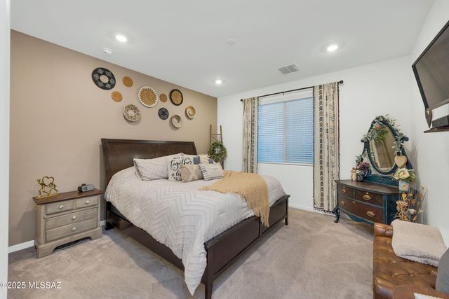 17436 S Nicholas Falls Drive, Vail, AZ 85641