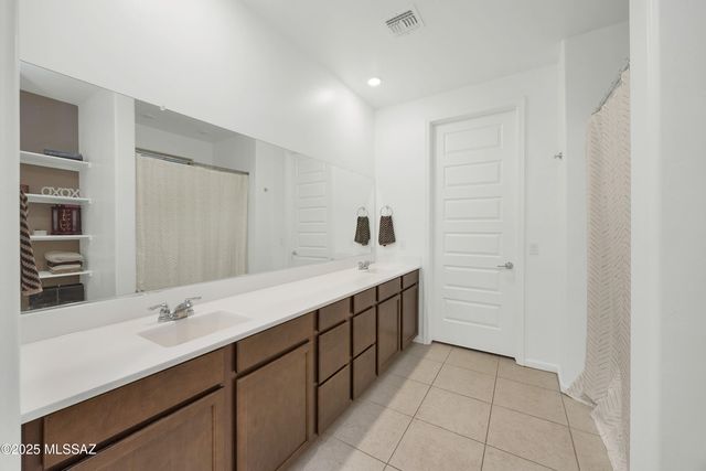 17436 S Nicholas Falls Drive, Vail, AZ 85641