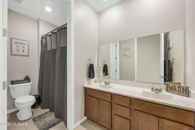 17436 S Nicholas Falls Drive, Vail, AZ 85641