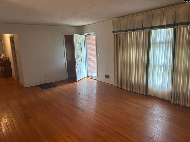 1040 Indigo Avenue, Cayce, SC 29033