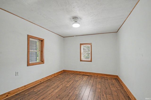 2827 Edwardsburg Avenue, Elkhart, IN 46514