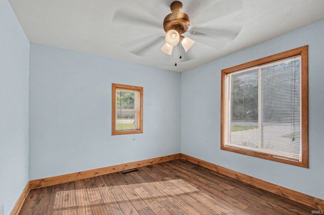 2827 Edwardsburg Avenue, Elkhart, IN 46514