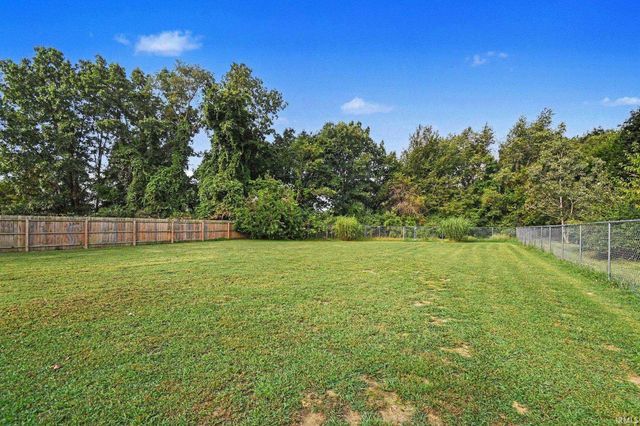 2827 Edwardsburg Avenue, Elkhart, IN 46514