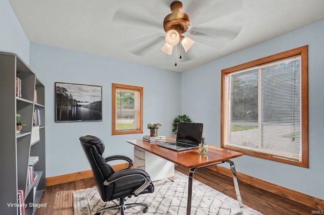 2827 Edwardsburg Avenue, Elkhart, IN 46514