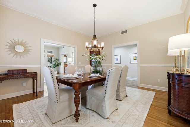 4002 MCGIRTS Boulevard, Jacksonville, FL 32210