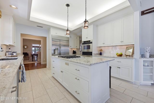 4002 MCGIRTS Boulevard, Jacksonville, FL 32210