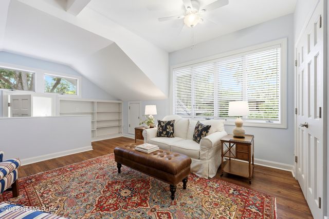 4002 MCGIRTS Boulevard, Jacksonville, FL 32210
