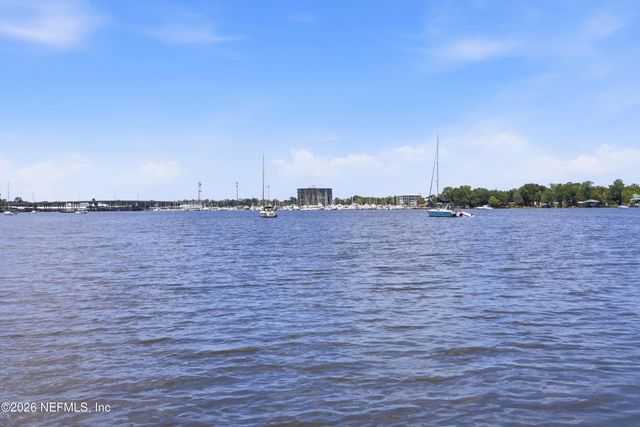 4002 MCGIRTS Boulevard, Jacksonville, FL 32210