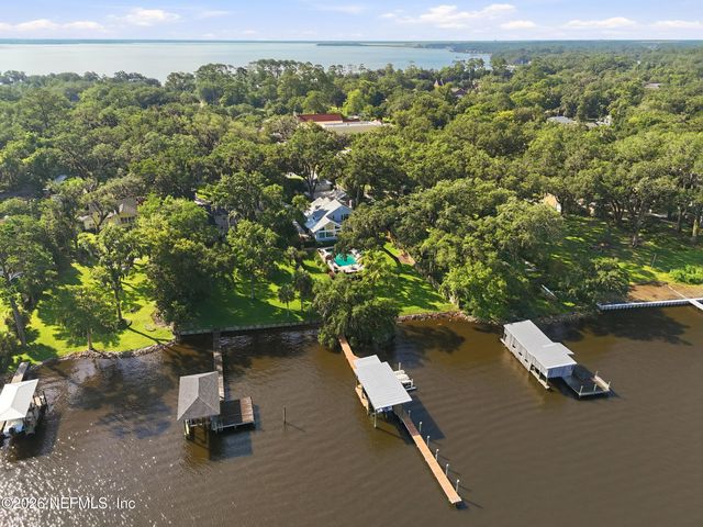 4002 MCGIRTS Boulevard, Jacksonville, FL 32210