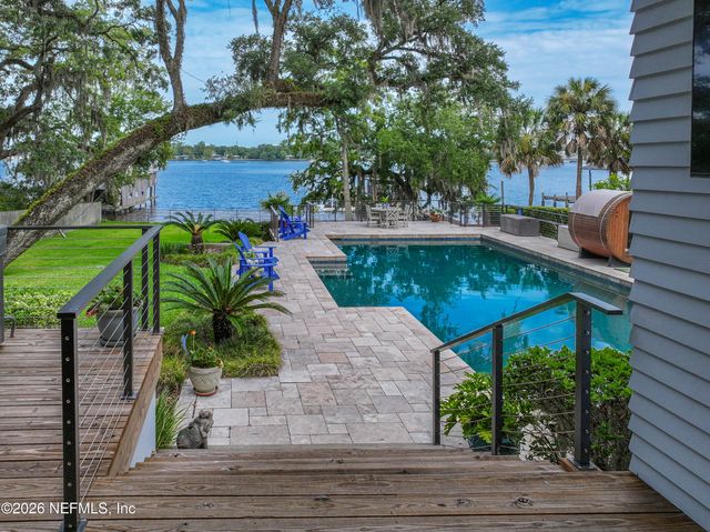 4002 MCGIRTS Boulevard, Jacksonville, FL 32210