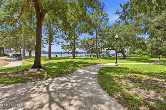 4002 MCGIRTS Boulevard, Jacksonville, FL 32210