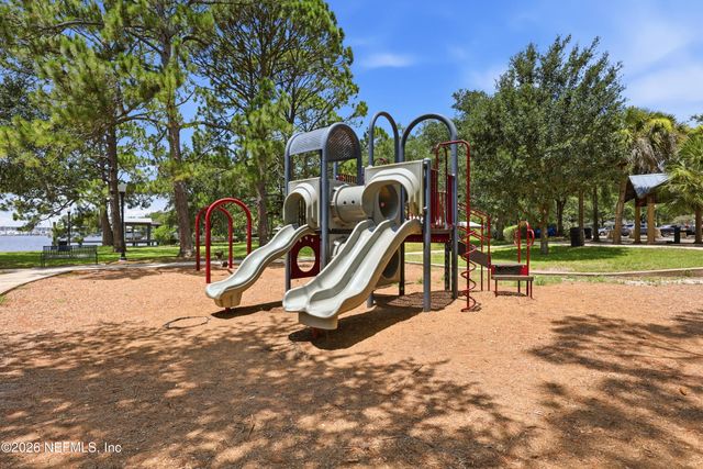 4002 MCGIRTS Boulevard, Jacksonville, FL 32210