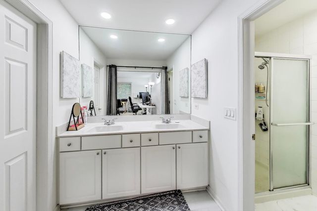 1110 S Plum Tree Lane, Palatine, IL 60067