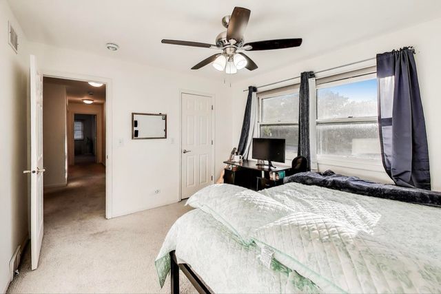 1110 S Plum Tree Lane, Palatine, IL 60067