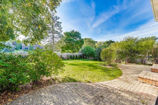 1110 S Plum Tree Lane, Palatine, IL 60067