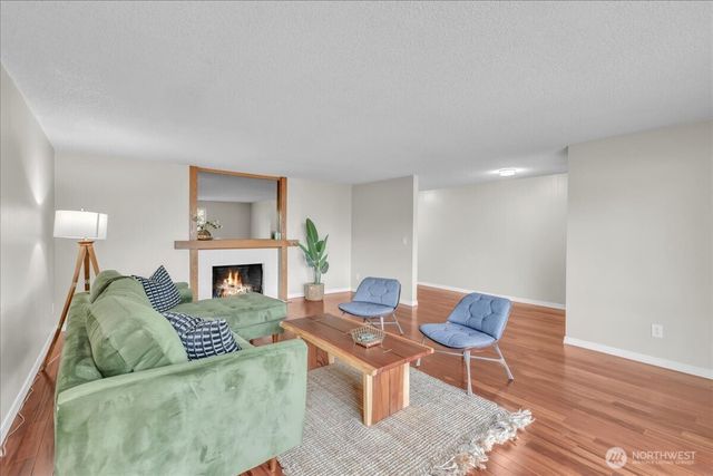 7225 95th Ave SW, Lakewood, WA 98498