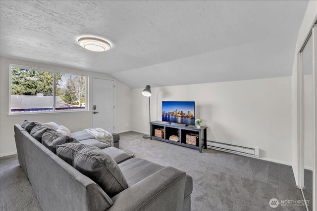 7225 95th Ave SW, Lakewood, WA 98498