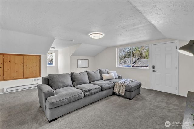 7225 95th Ave SW, Lakewood, WA 98498