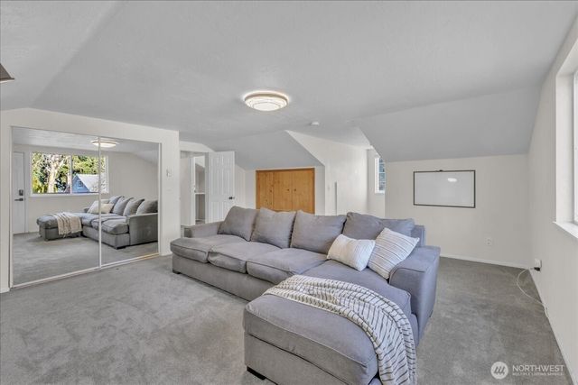 7225 95th Ave SW, Lakewood, WA 98498