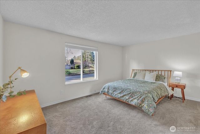 7225 95th Ave SW, Lakewood, WA 98498