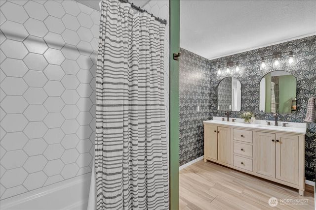 7225 95th Ave SW, Lakewood, WA 98498