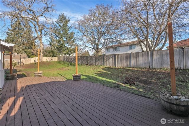 7225 95th Ave SW, Lakewood, WA 98498