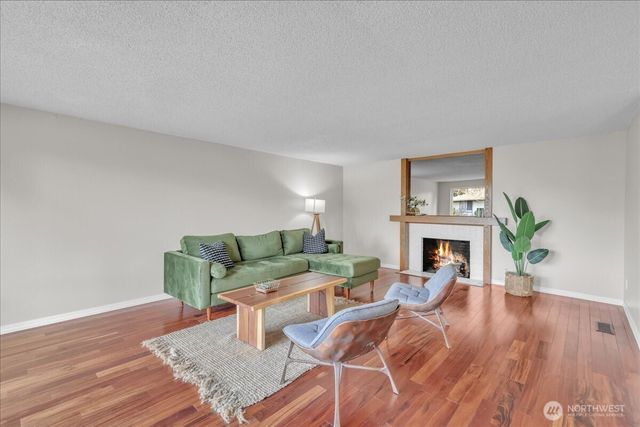 7225 95th Ave SW, Lakewood, WA 98498