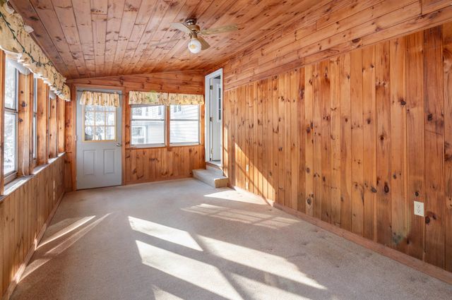 30 Clifton Road, Bedford, NH 03110