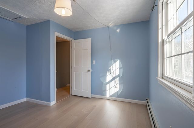 30 Clifton Road, Bedford, NH 03110